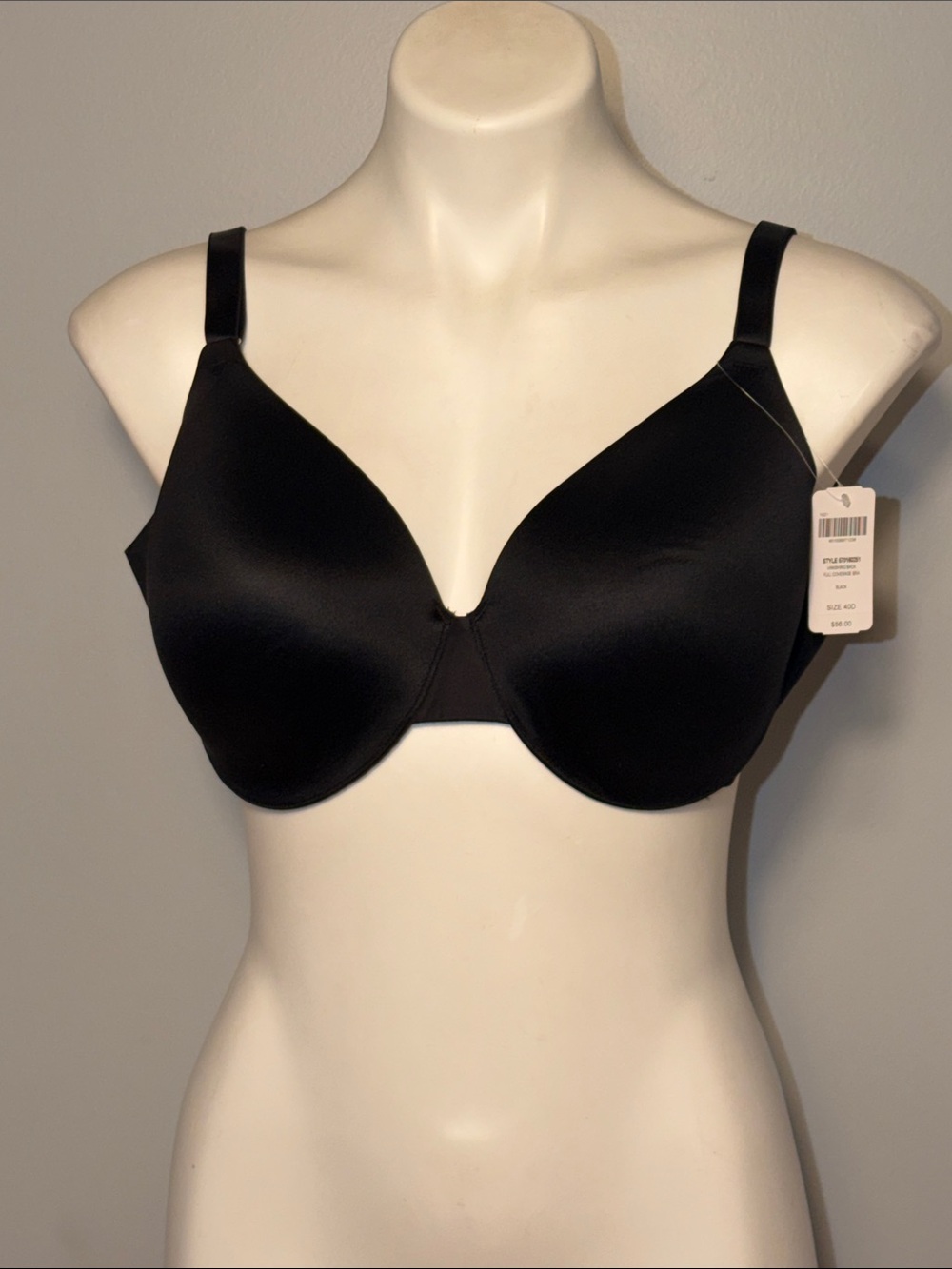Soma Ladies NWT Vanishing Back Full Coverage bra. Size 40D. Black.